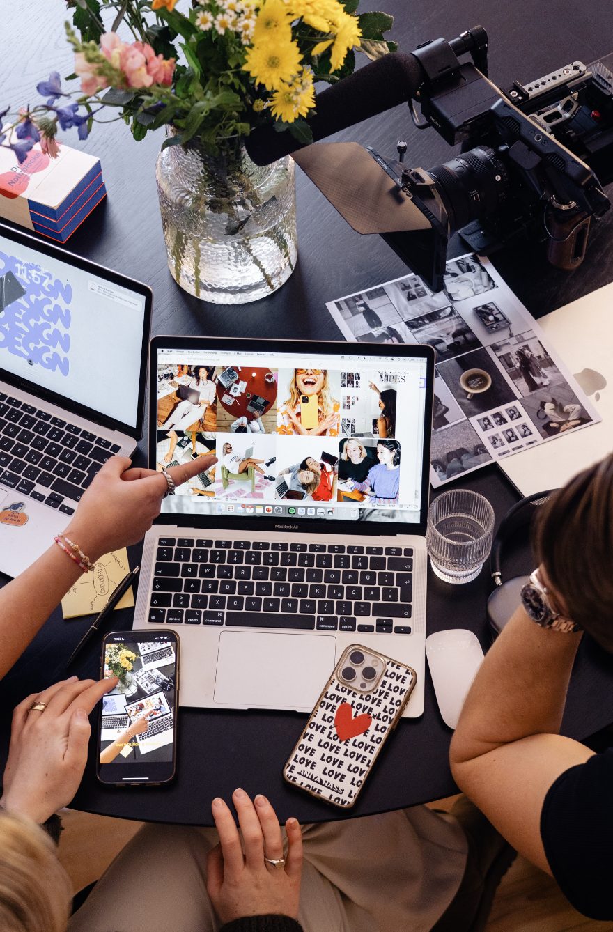 Creator-Event meets Social Content · so verbinden wir Online & Offline.